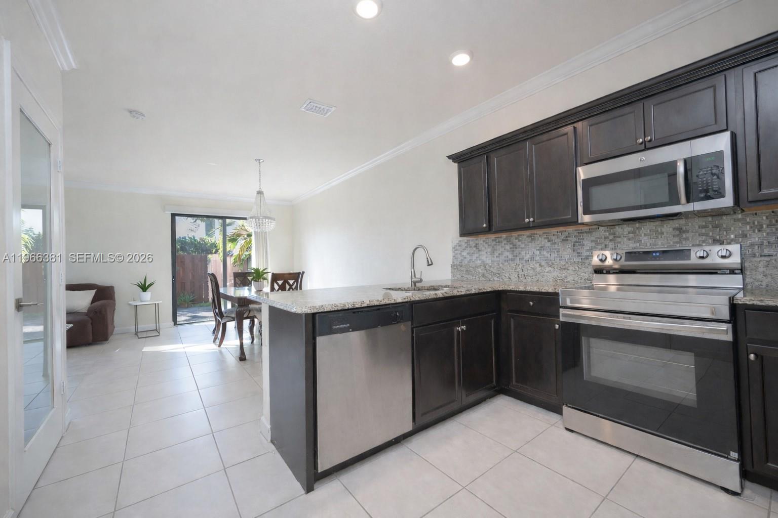 COCO PALM ESTATES - Residential