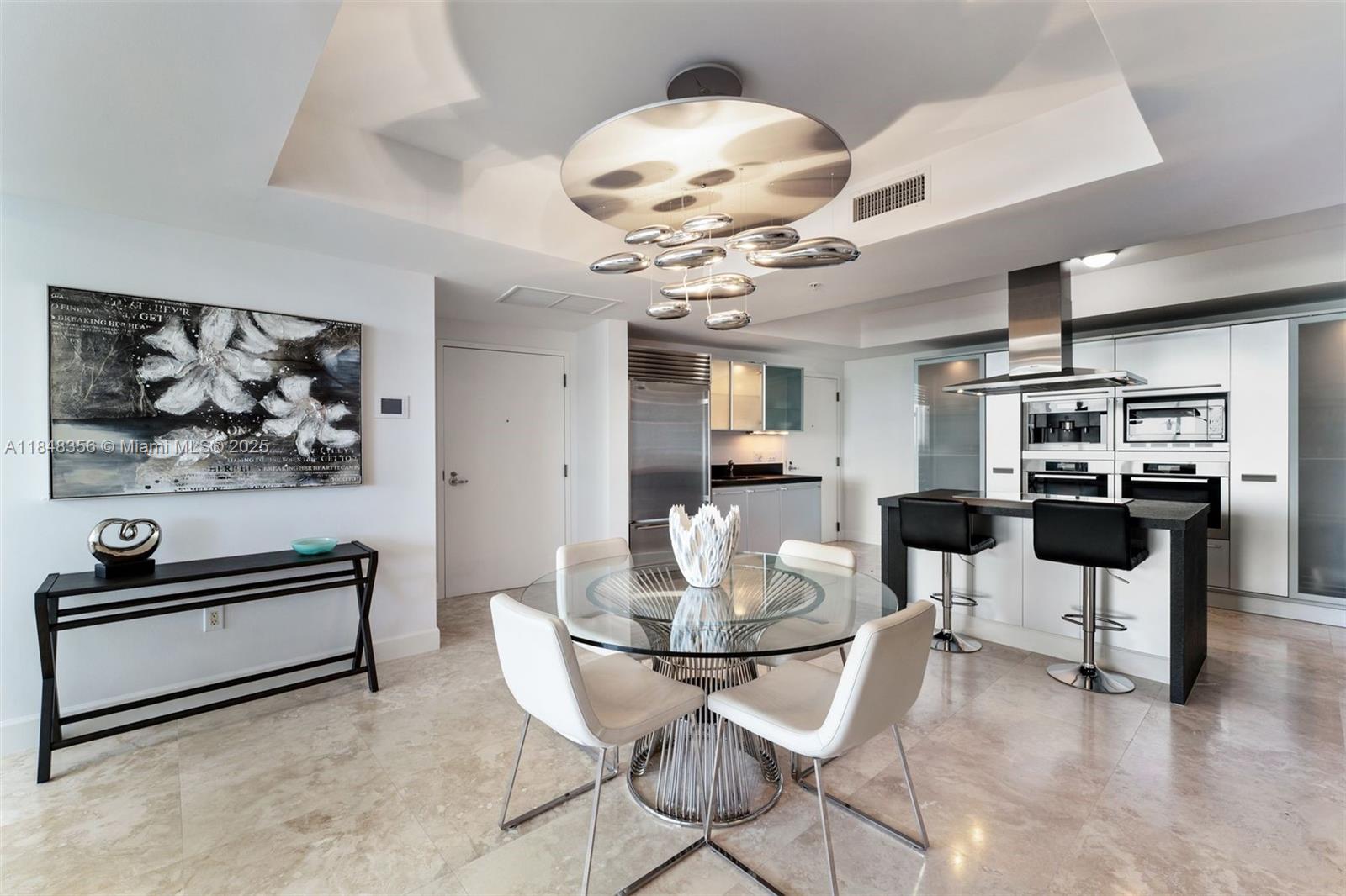 TRUMP ROYALE CONDO - Residential