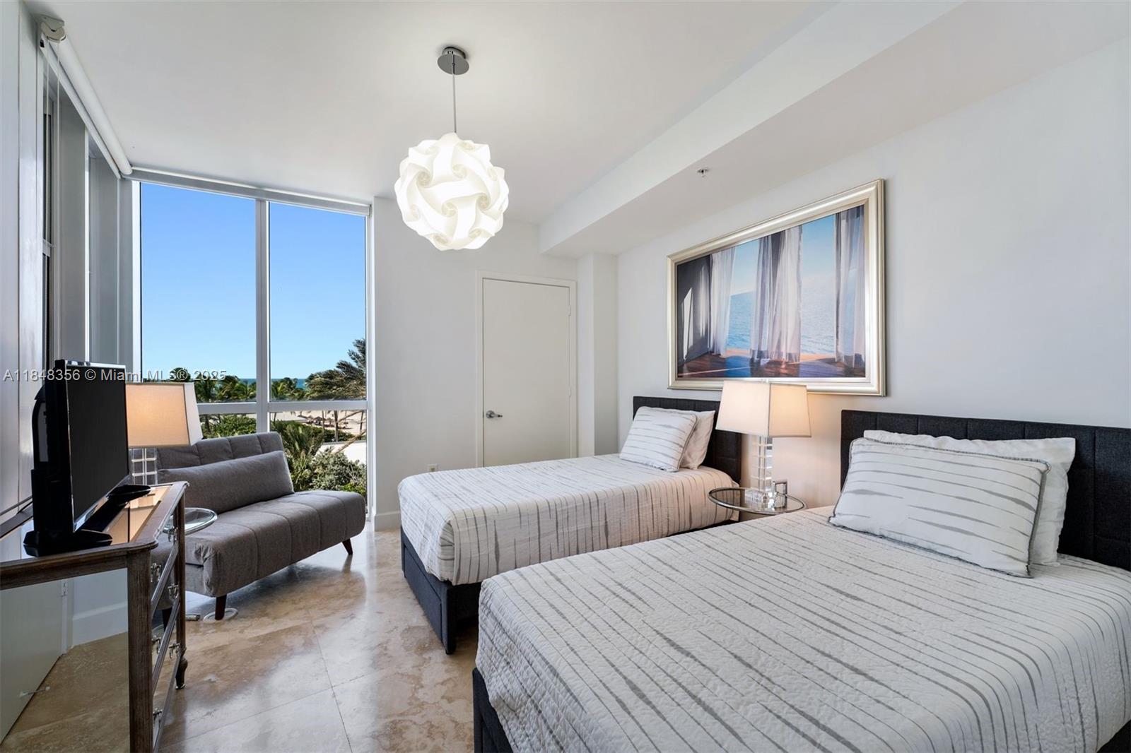 TRUMP ROYALE CONDO - Residential