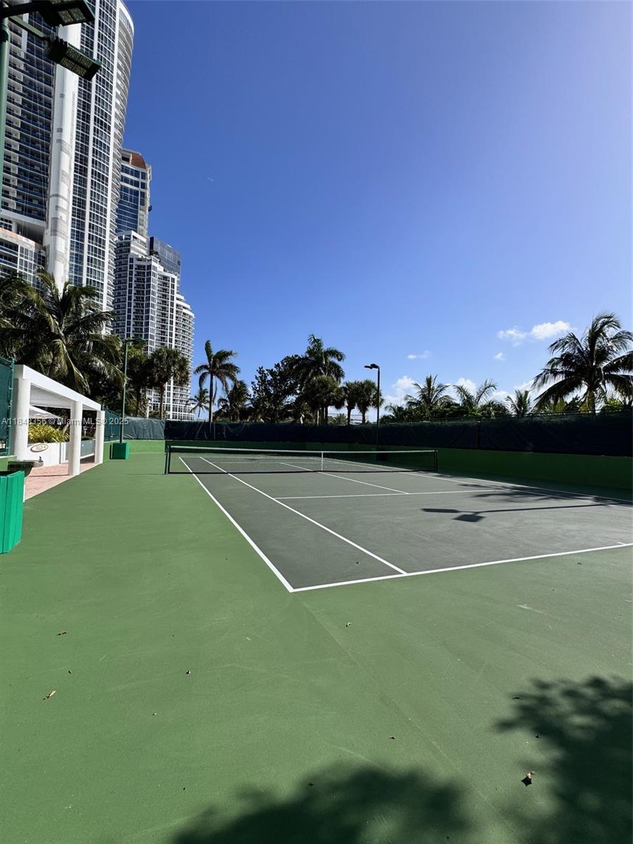 TRUMP ROYALE CONDO - Residential