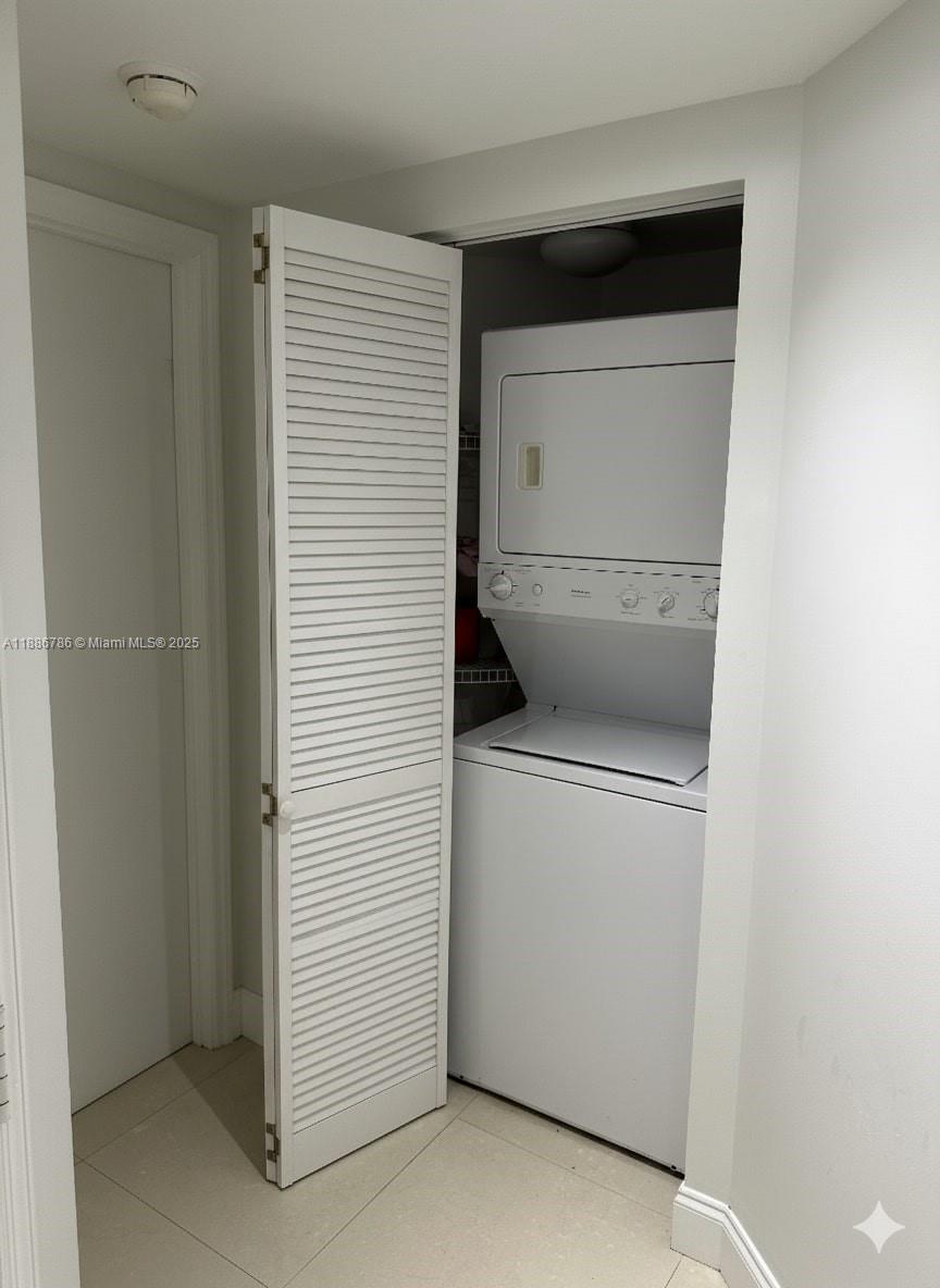 LA PERLA CONDO - Residential