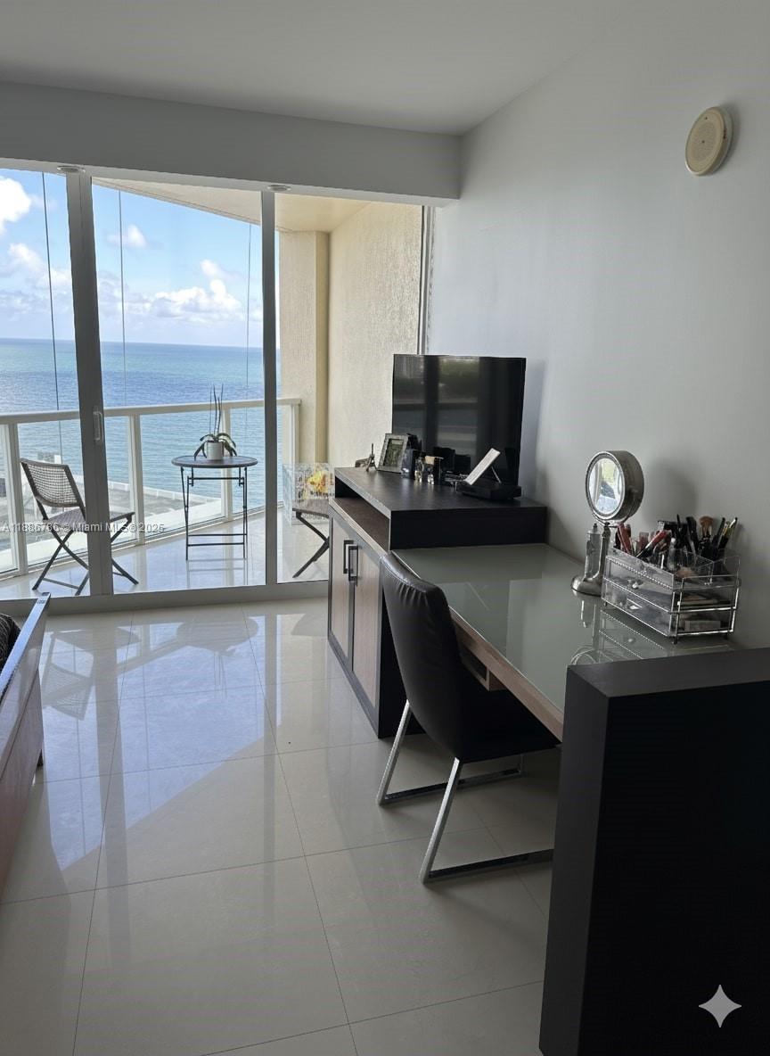 LA PERLA CONDO - Residential