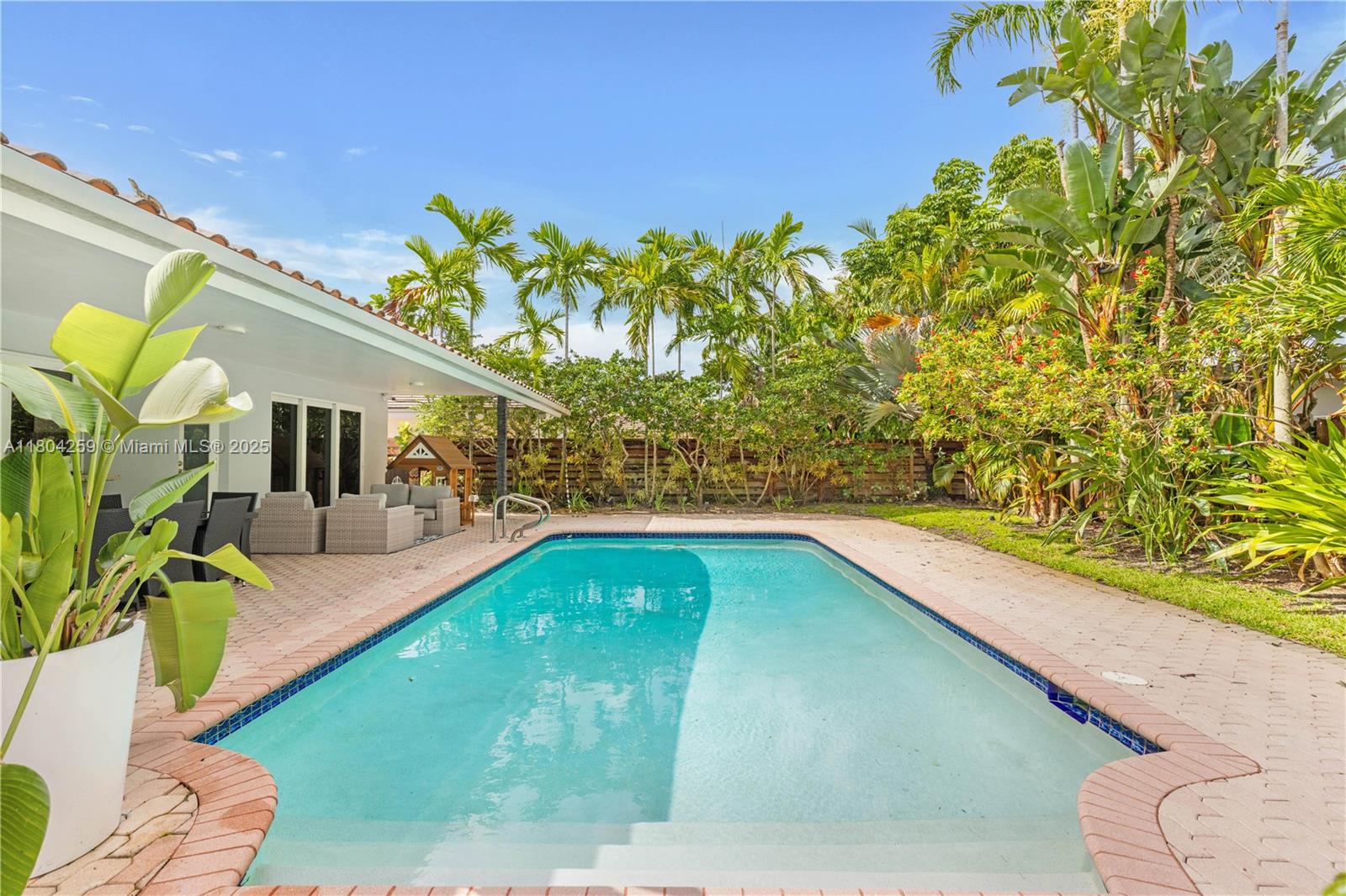 EMERALD HILLS SEC 3 - Residential Lease