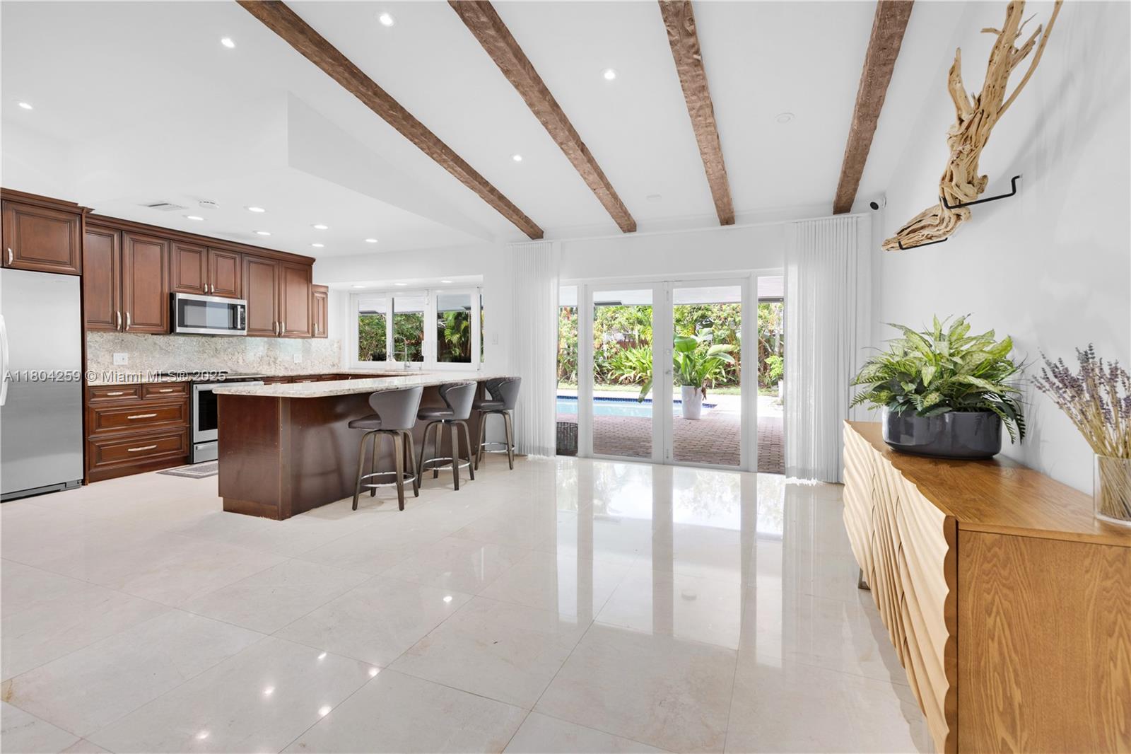 EMERALD HILLS SEC 3 - Residential Lease