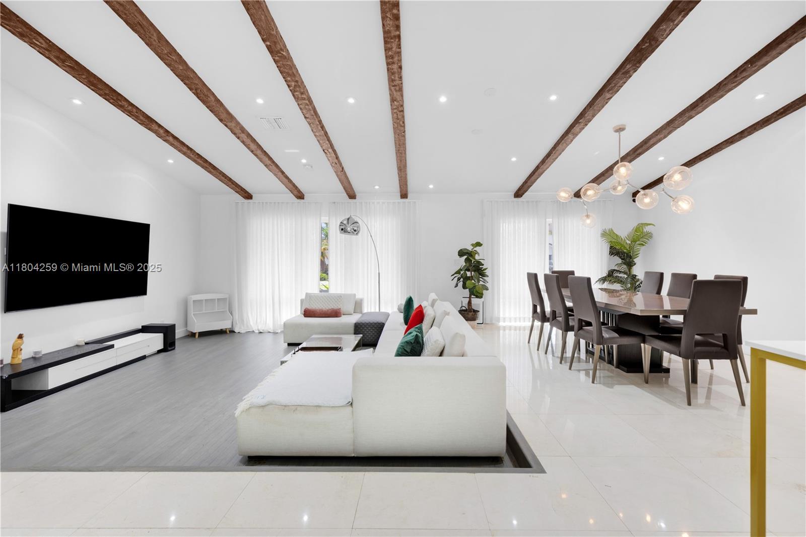 EMERALD HILLS SEC 3 - Residential Lease