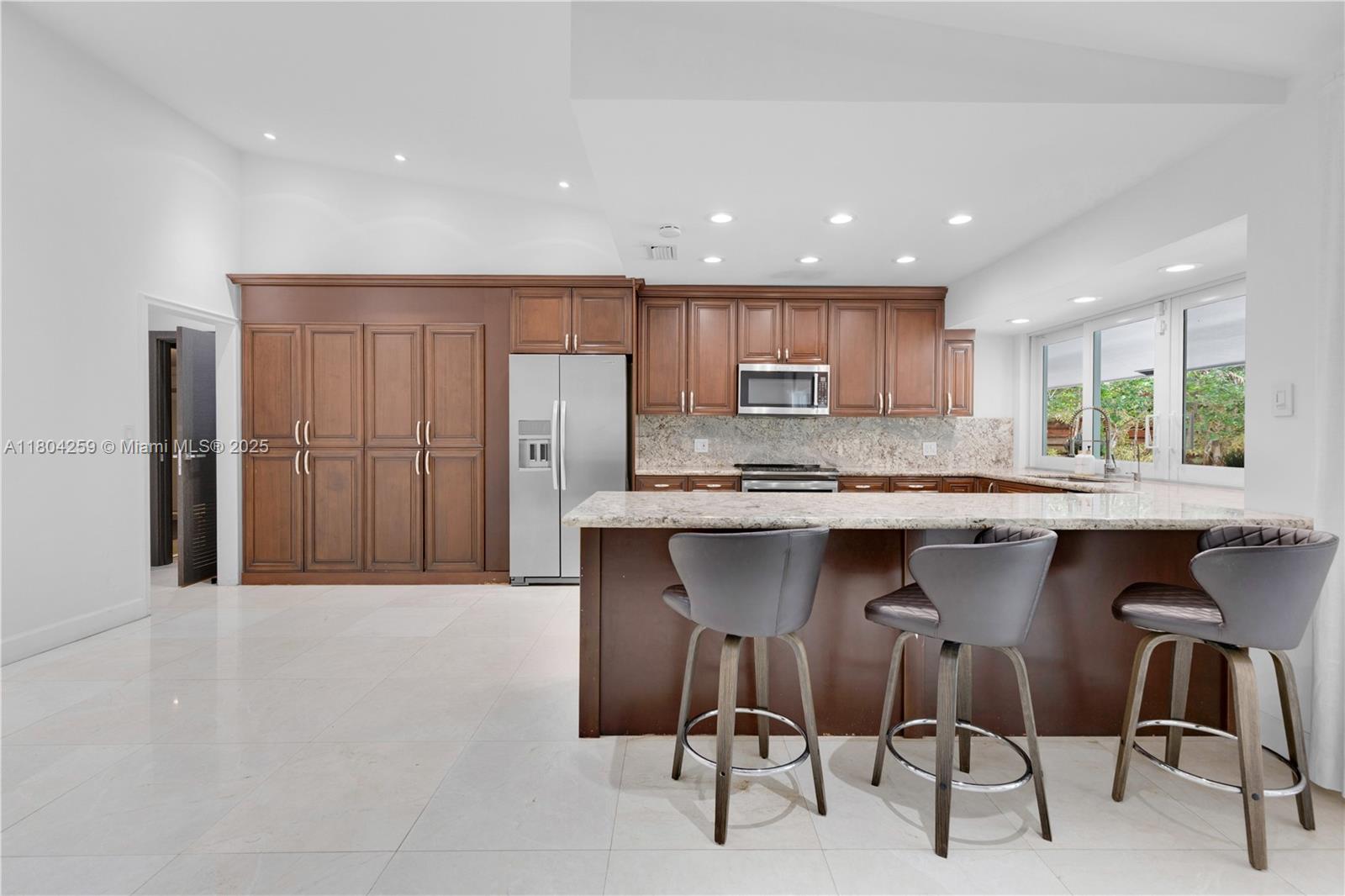 EMERALD HILLS SEC 3 - Residential Lease