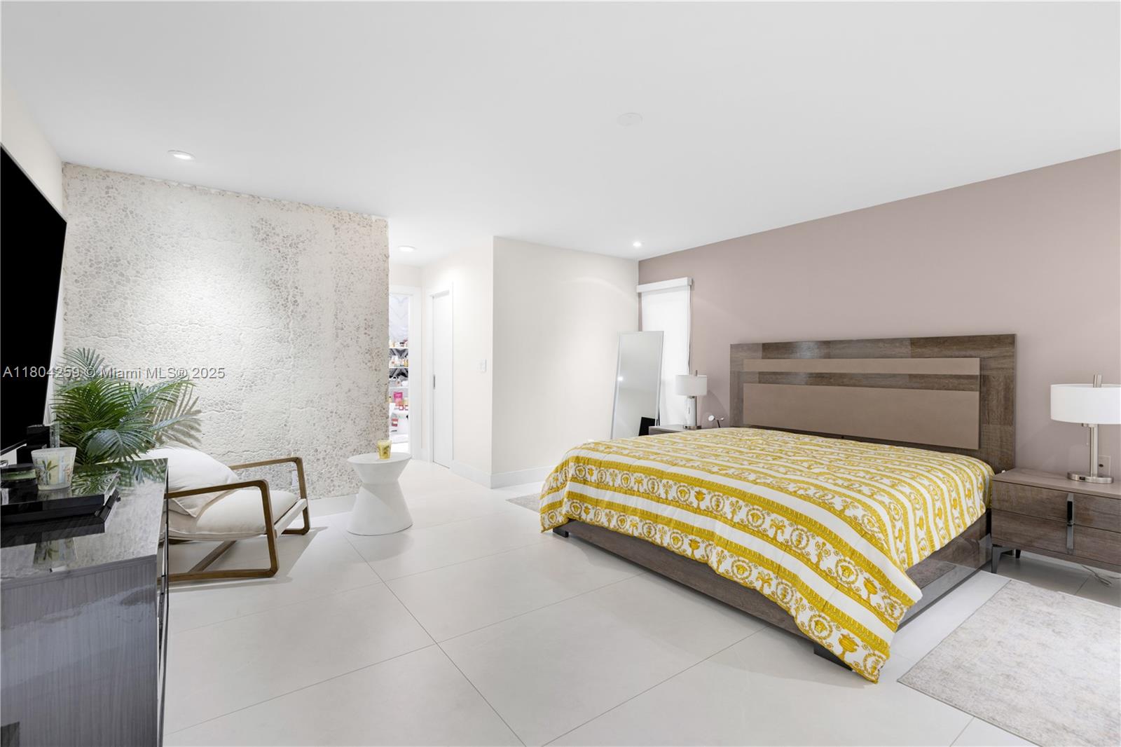 EMERALD HILLS SEC 3 - Residential Lease
