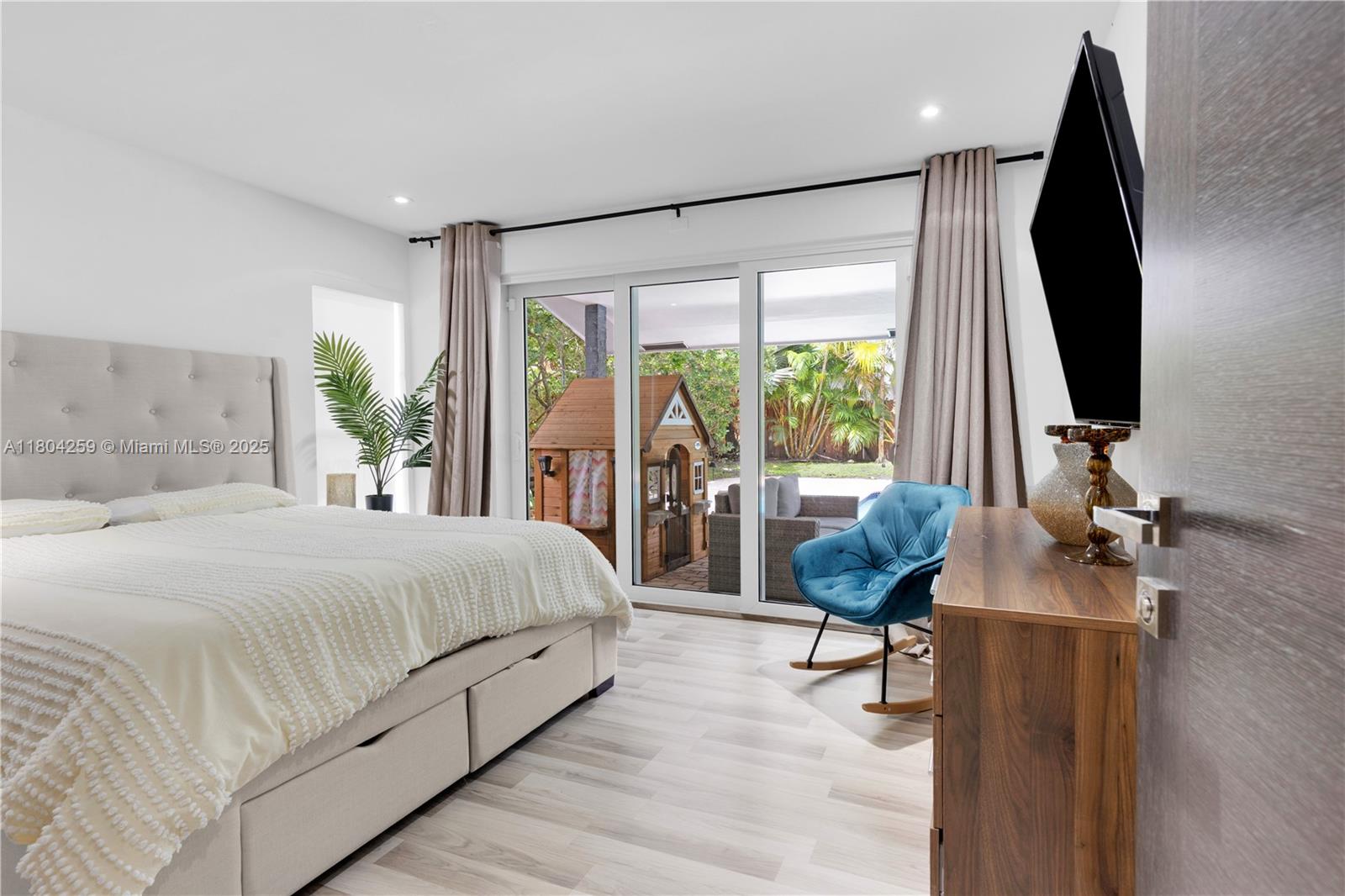 EMERALD HILLS SEC 3 - Residential Lease