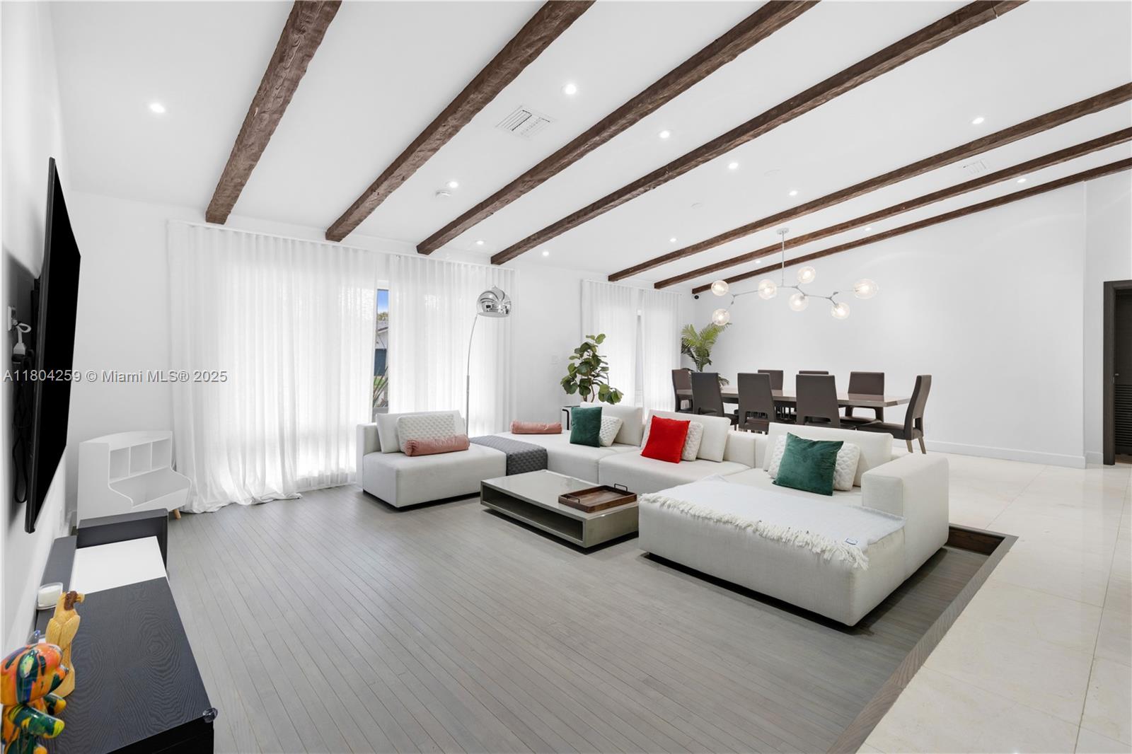 EMERALD HILLS SEC 3 - Residential Lease