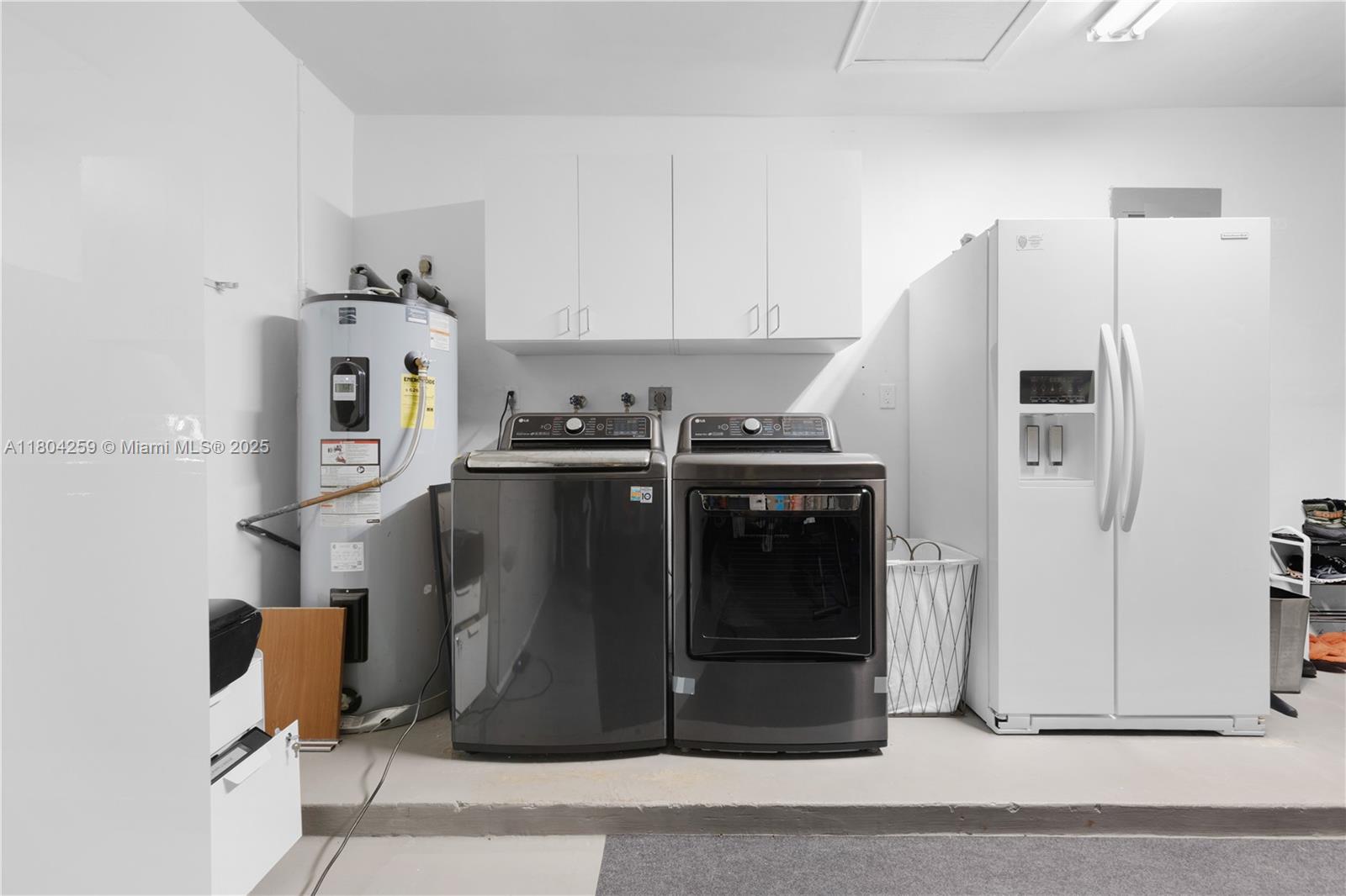 EMERALD HILLS SEC 3 - Residential Lease