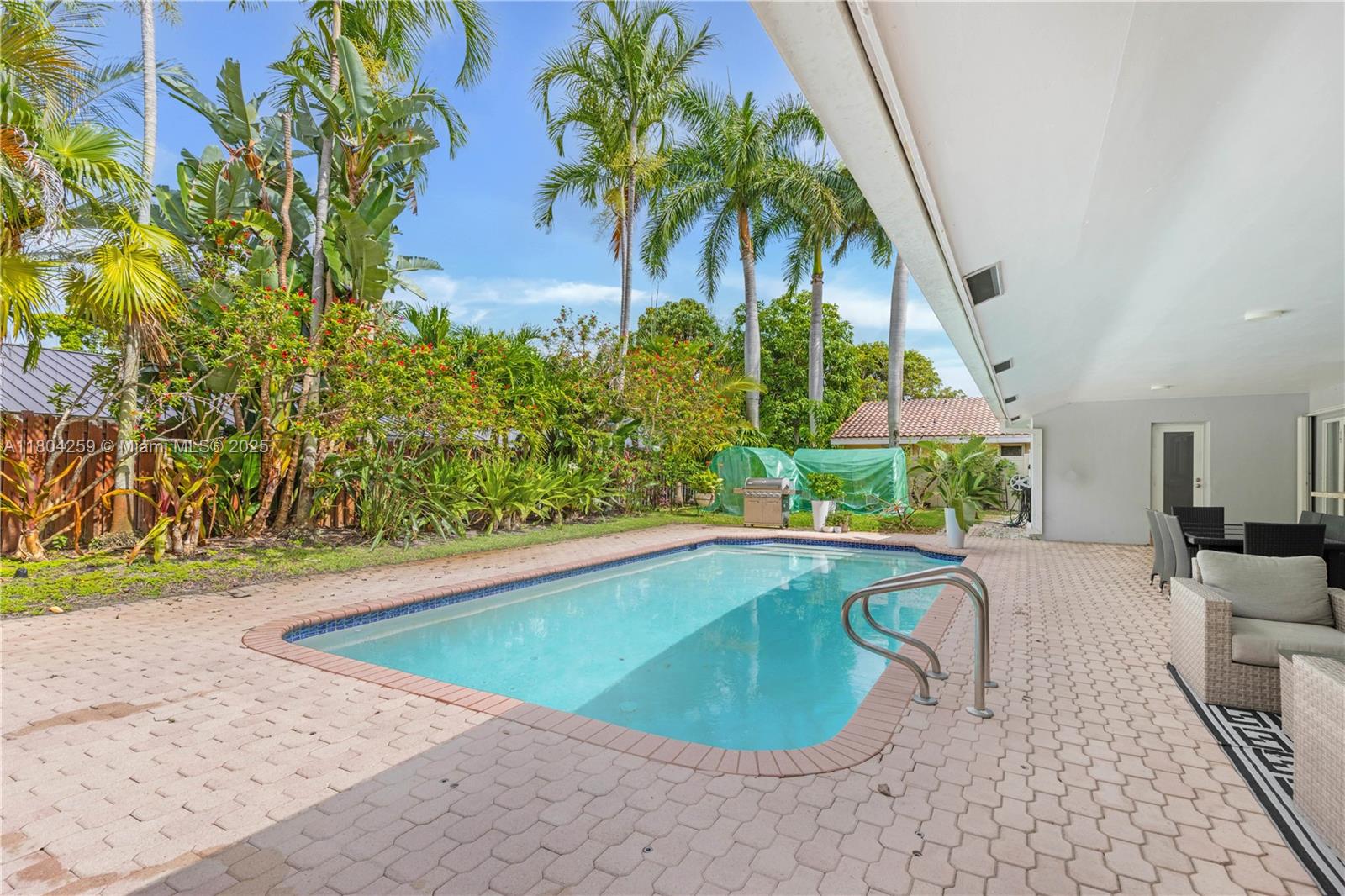 EMERALD HILLS SEC 3 - Residential Lease