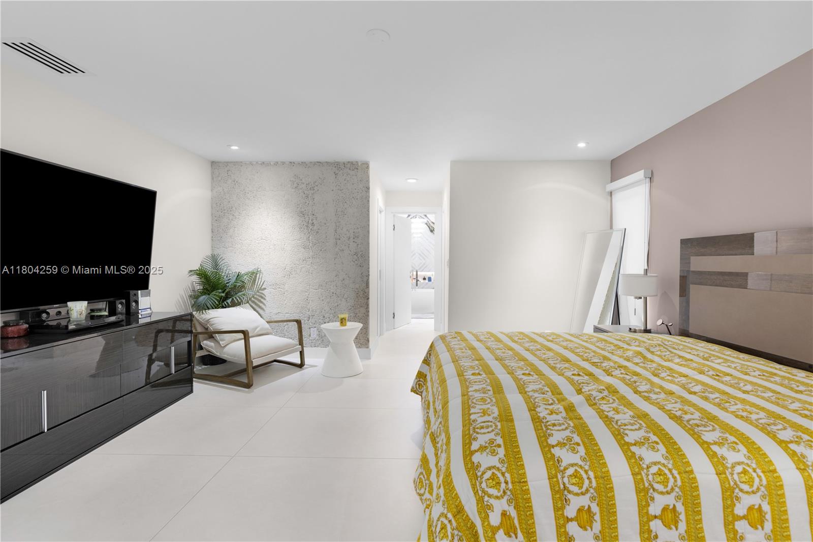 EMERALD HILLS SEC 3 - Residential Lease