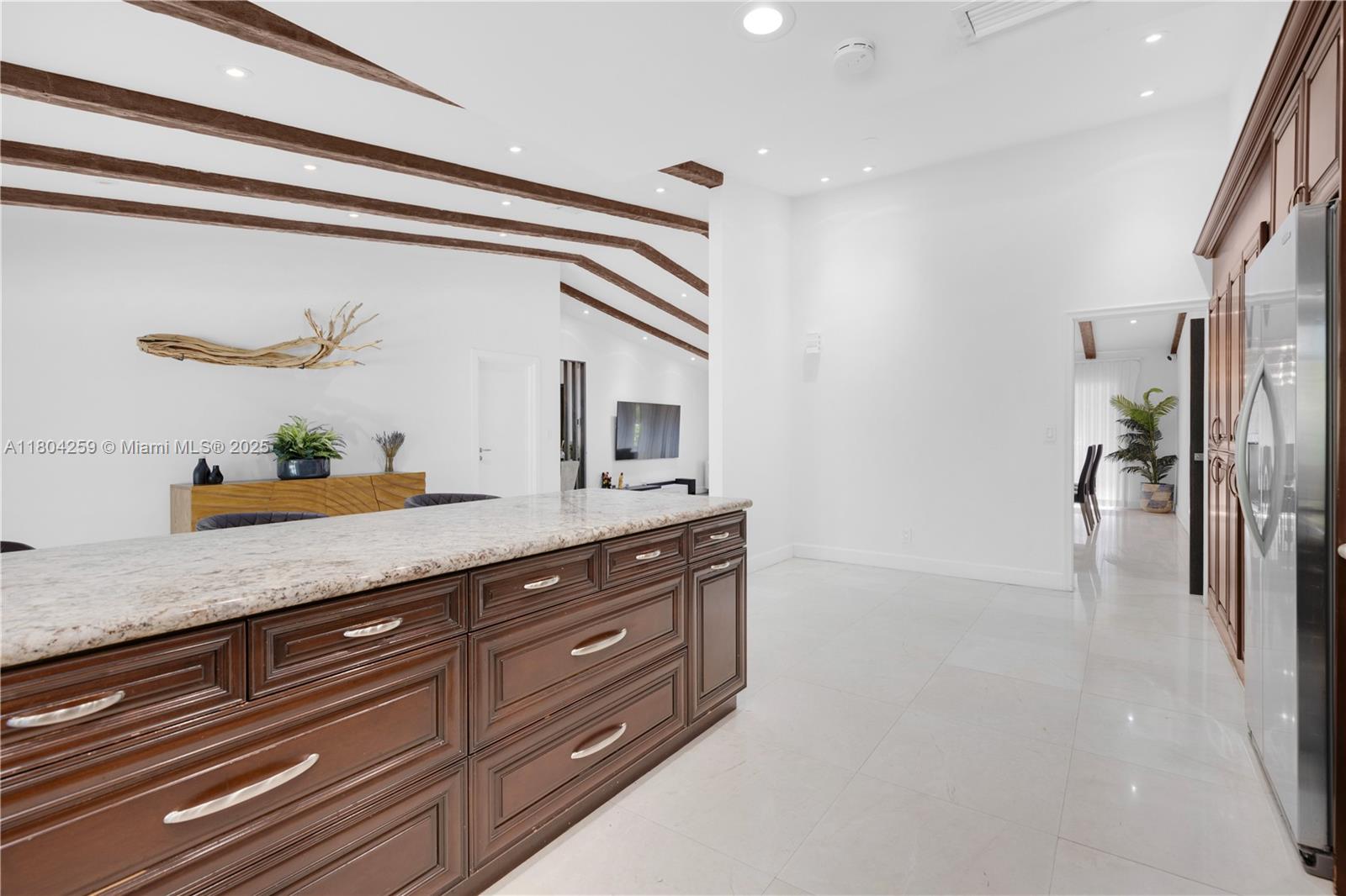 EMERALD HILLS SEC 3 - Residential Lease
