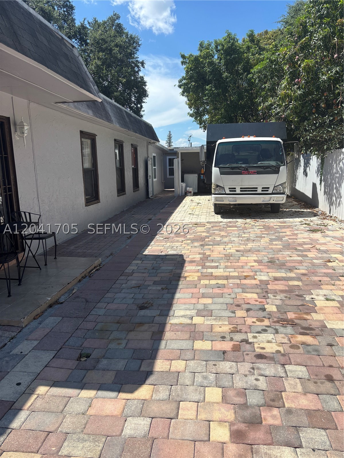 VISTA TOWNHOUSE SEC C - Residential
