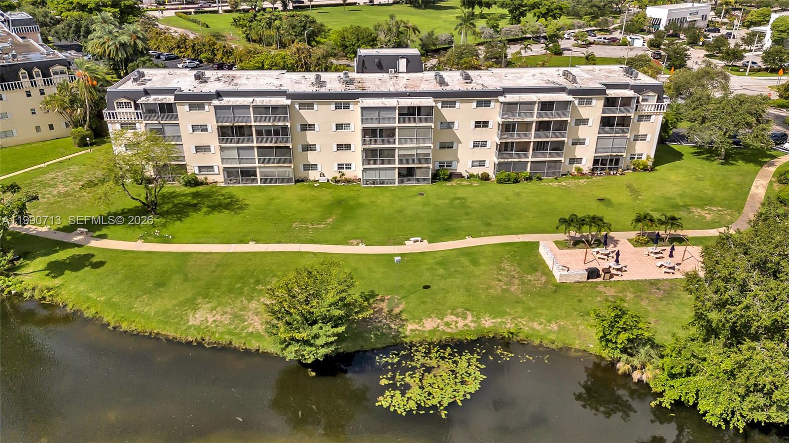 BRIARWOOD CLUB CONDO 2 - Residential