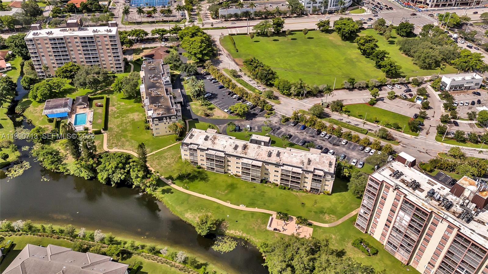 BRIARWOOD CLUB CONDO 2 - Residential