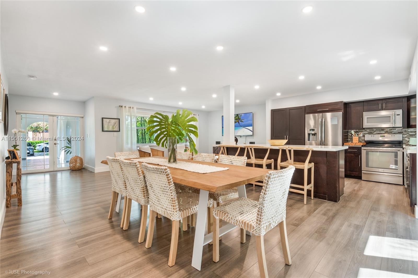 COCONUT GROVE SEC 1-CORAL - Residential