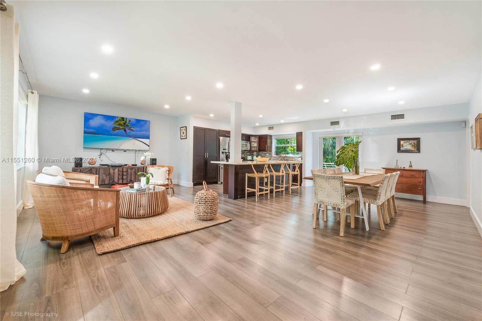 COCONUT GROVE SEC 1-CORAL - Residential