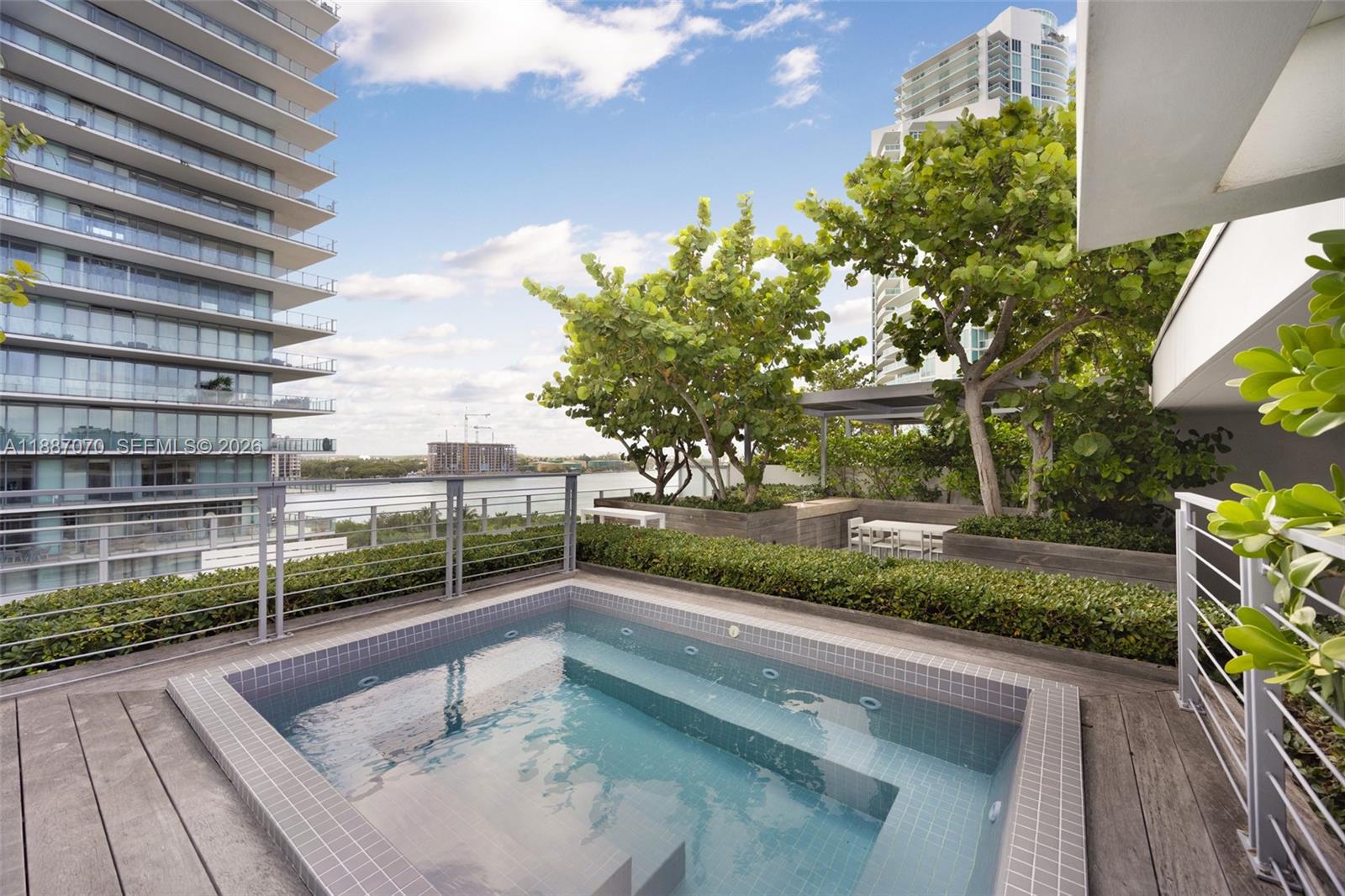 MAREA CONDO - Residential