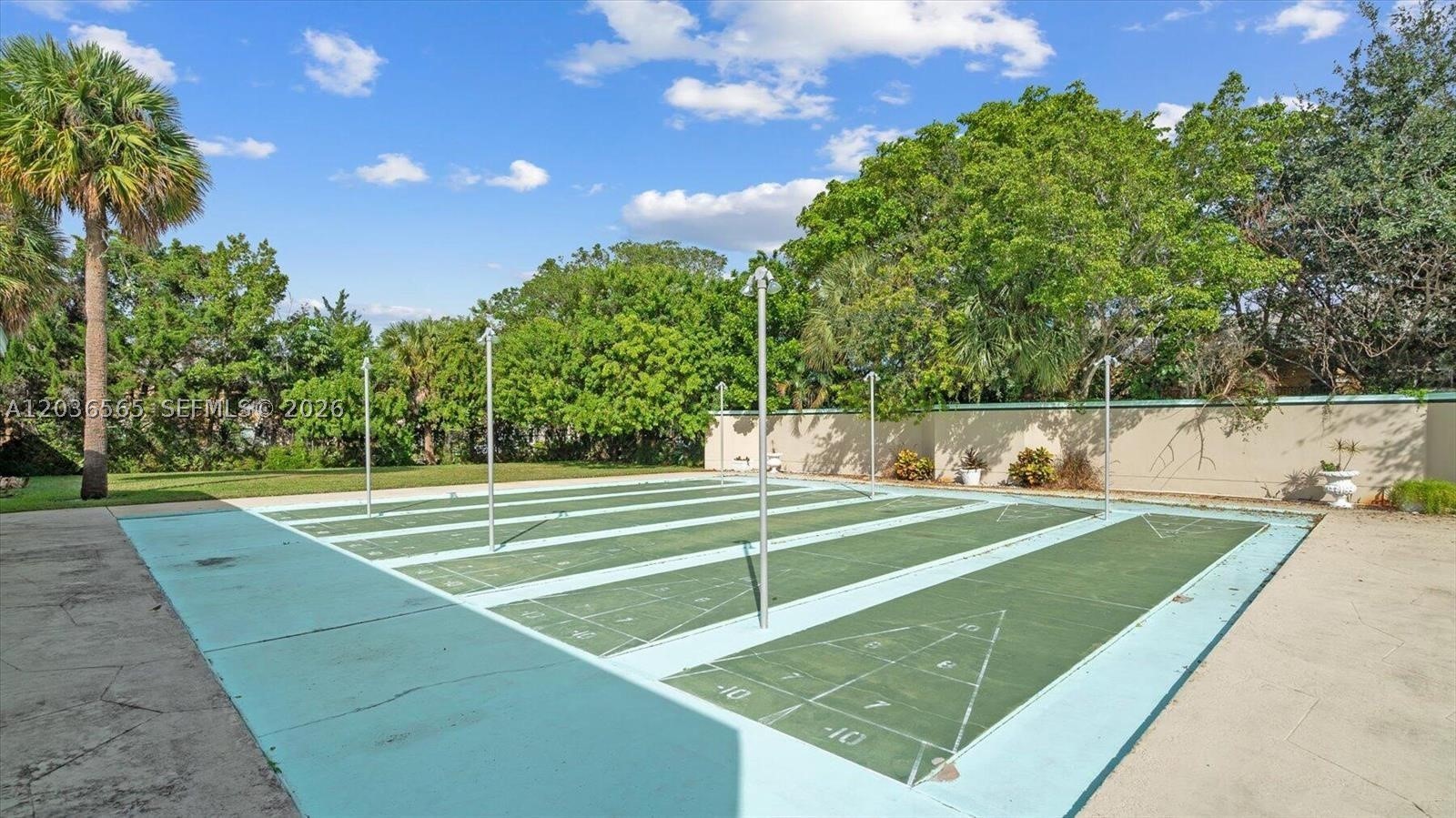 FOUR SEA SUNS CONDO - Residential Lease