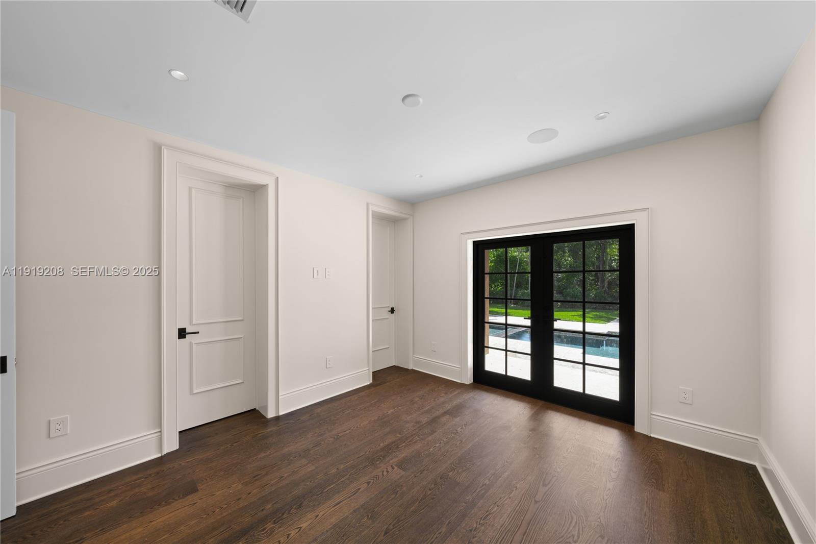 CORAL GABLES SEC E - Residential