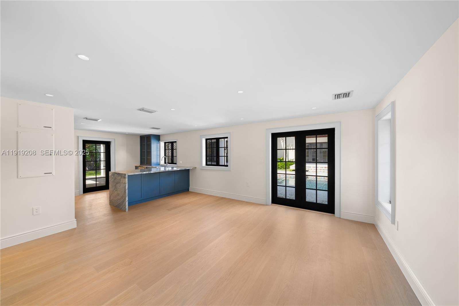 CORAL GABLES SEC E - Residential