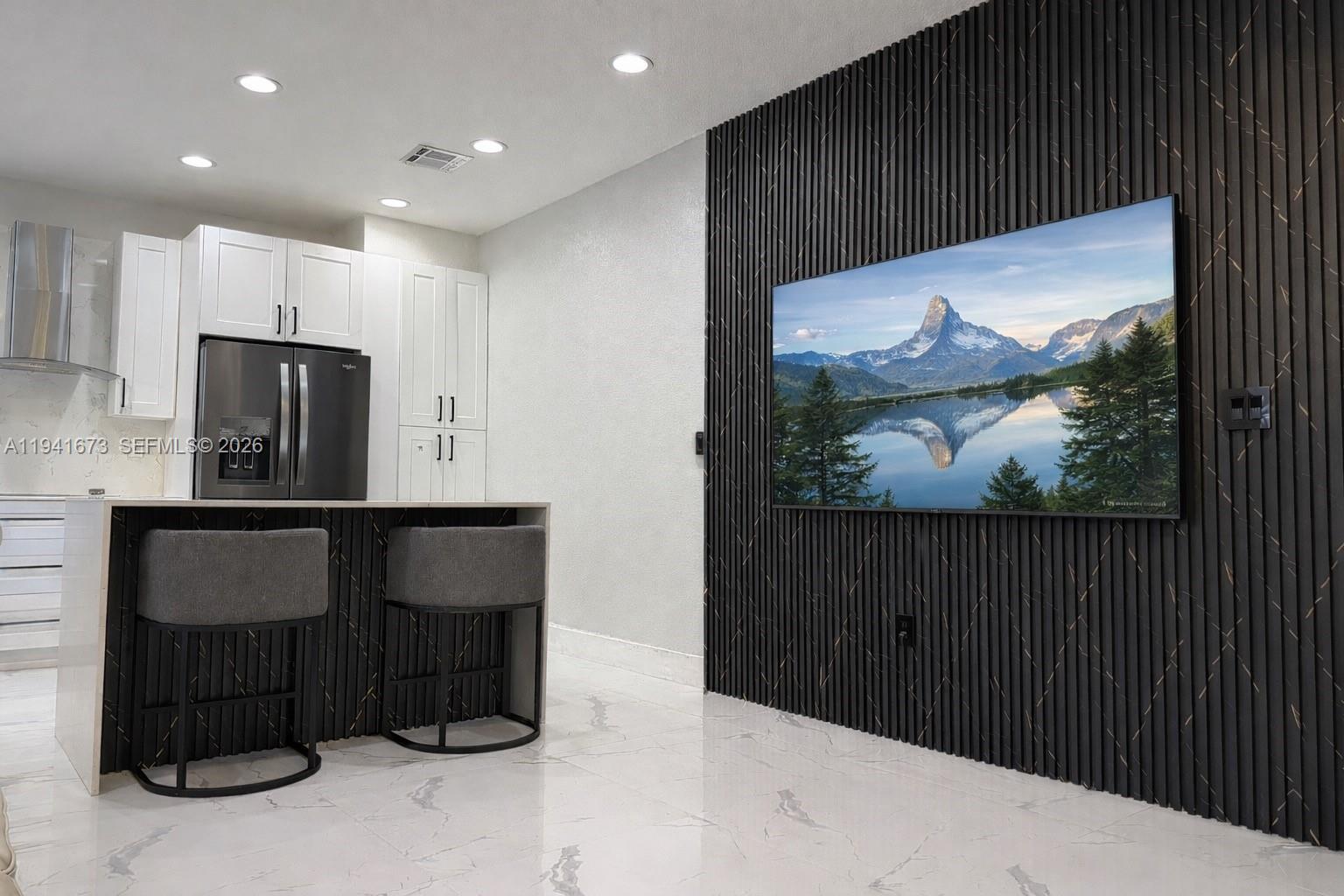 LAKES BY THE BAY KAYE - Residential
