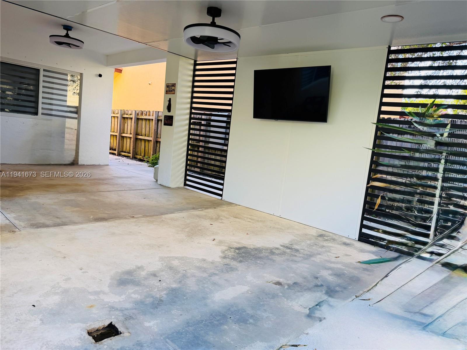 LAKES BY THE BAY KAYE - Residential