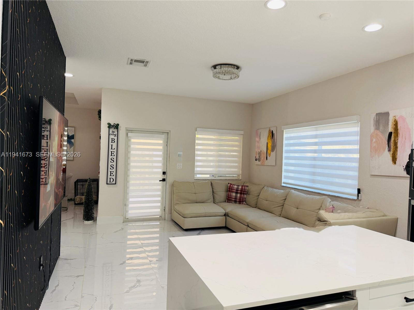 LAKES BY THE BAY KAYE - Residential
