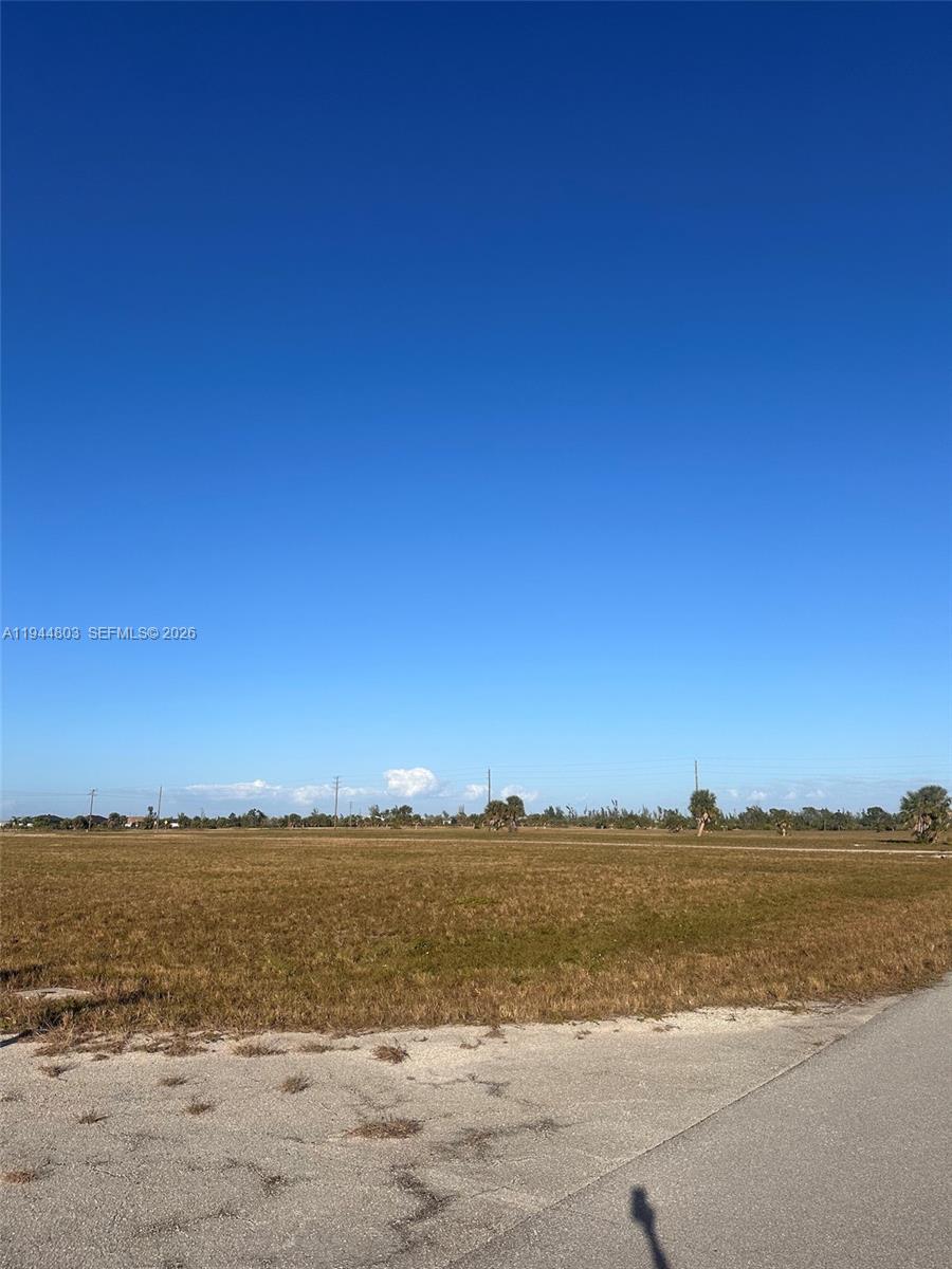 DESIGN and BUID your DREAM home!!! beautiful area, 8 MINUT of GASPARILLA Island... Come to see ...