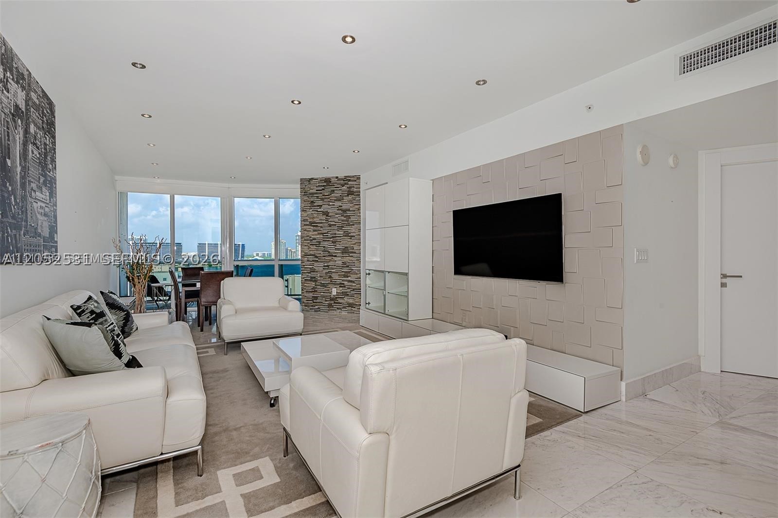 TRUMP ROYALE CONDO - Residential