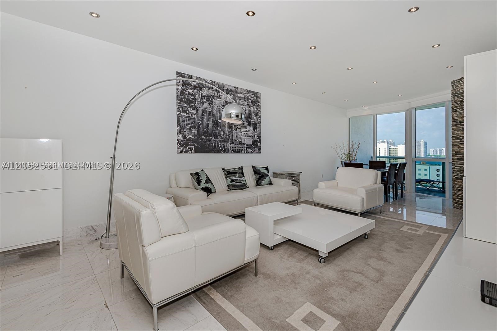 TRUMP ROYALE CONDO - Residential