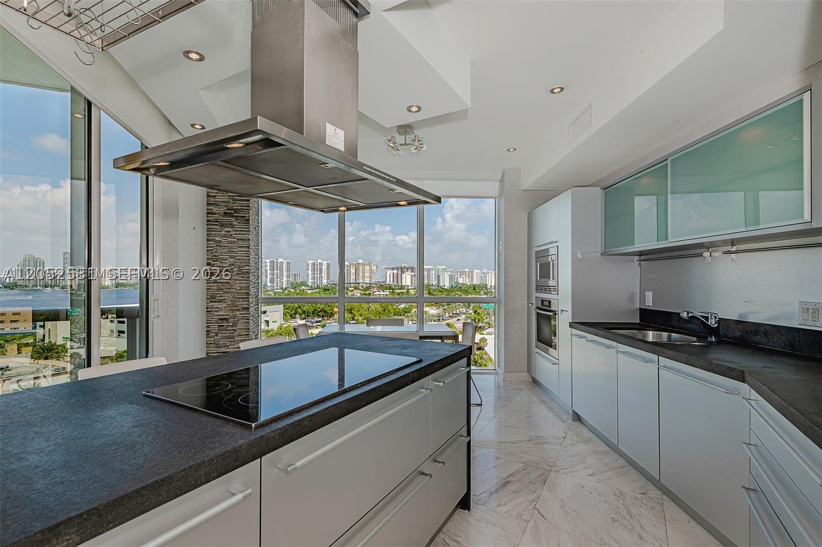 TRUMP ROYALE CONDO - Residential