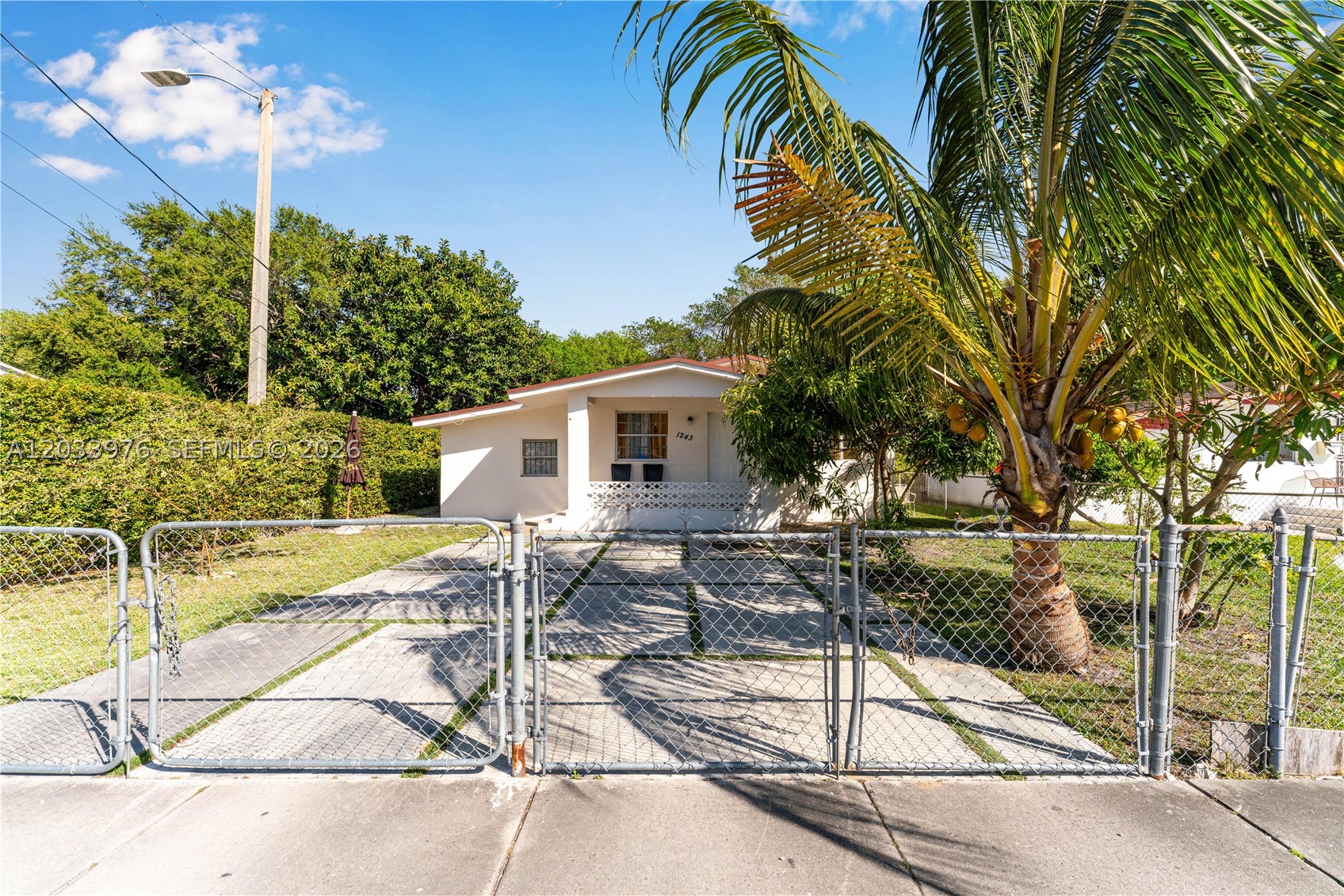 N MIAMI ESTATES - Residential
