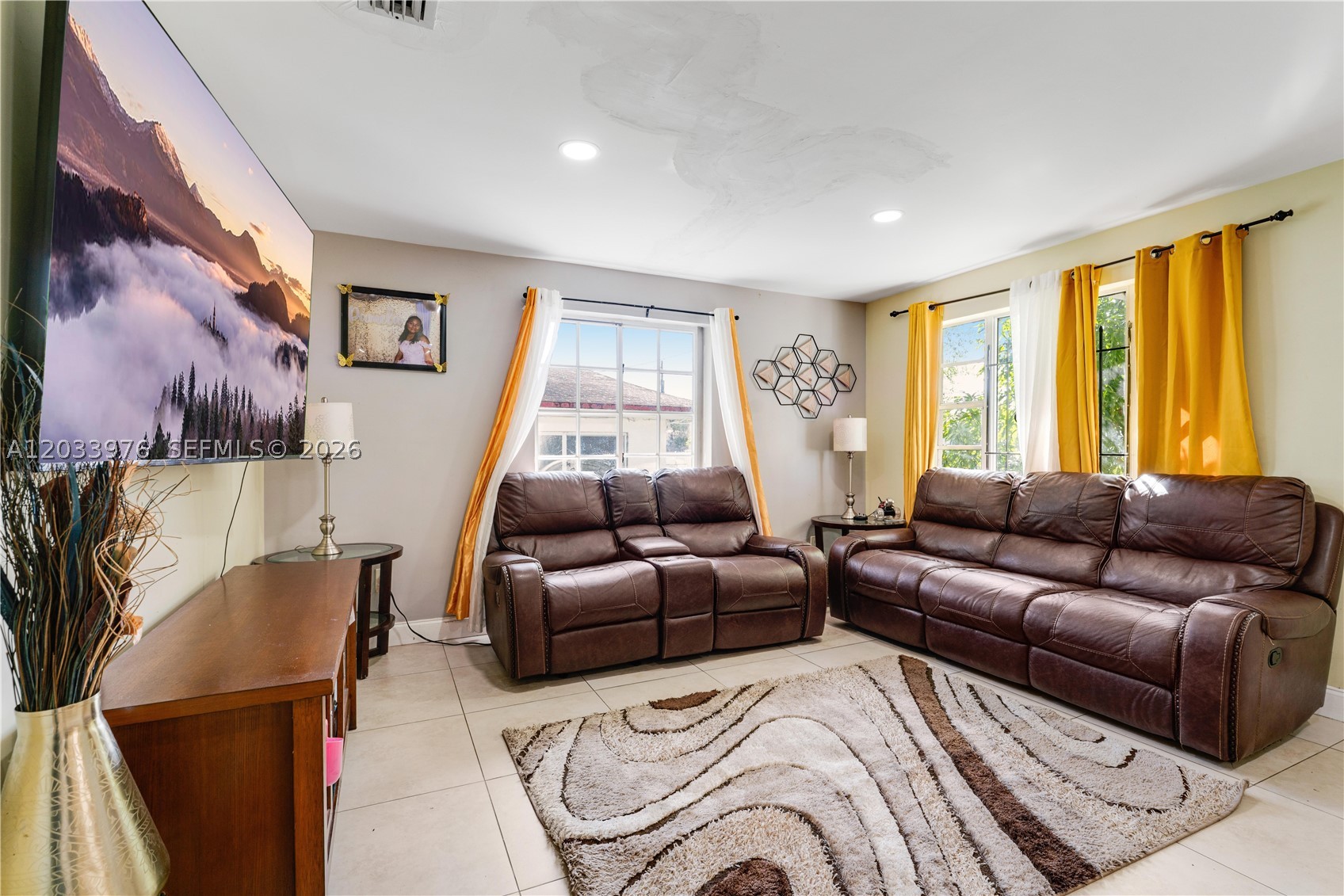 N MIAMI ESTATES - Residential