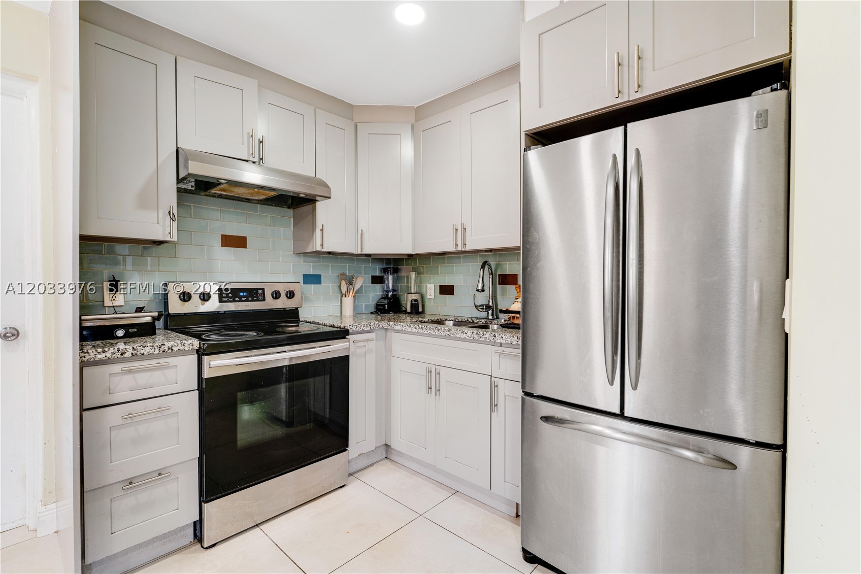 N MIAMI ESTATES - Residential