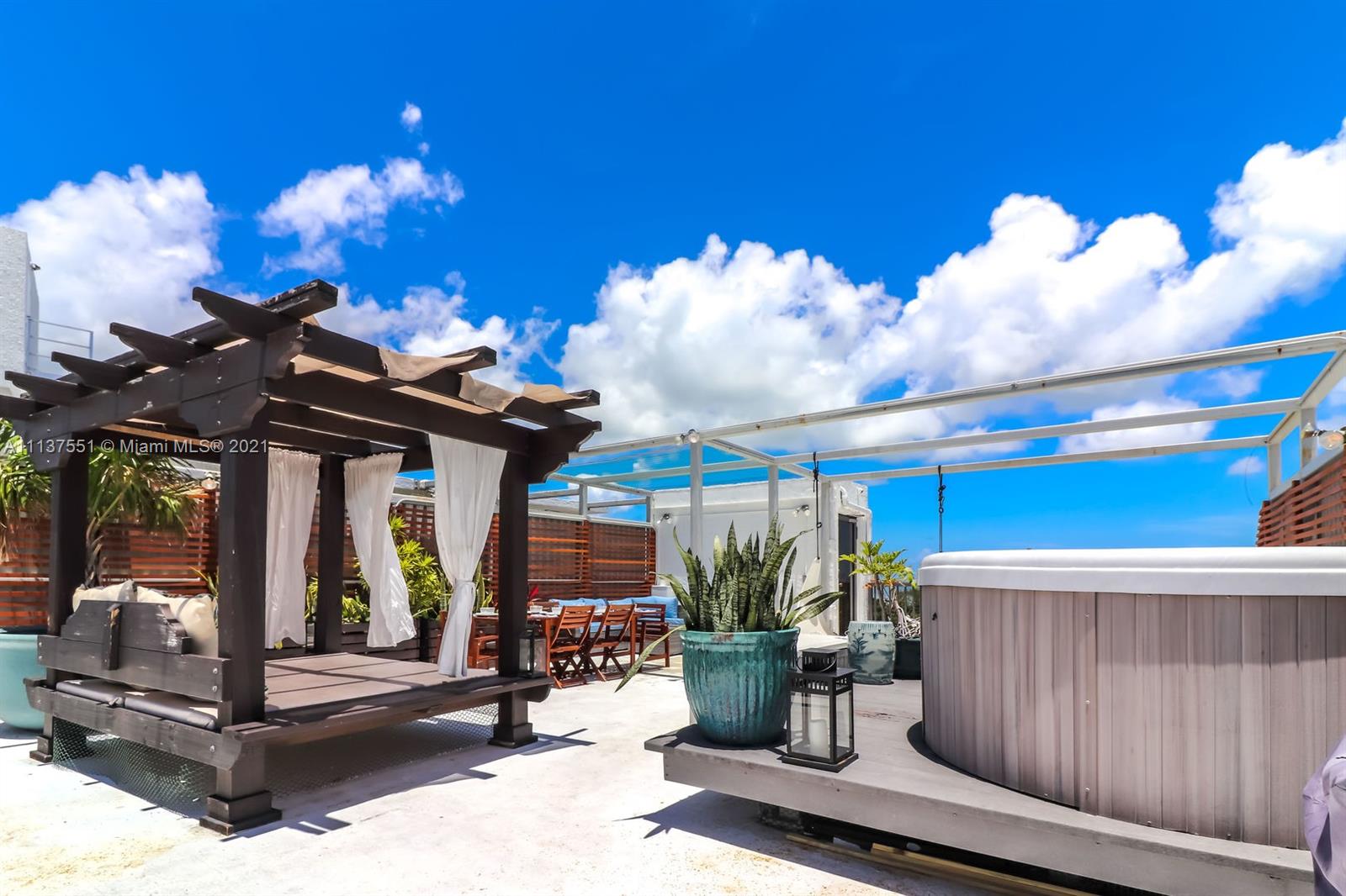THE FLATS AT MORNINGSIDE - Residential Lease