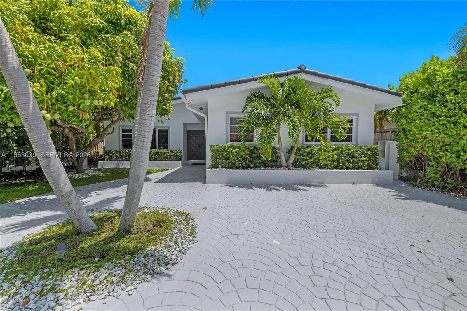 BISCAYNE BEACH-2ND ADDN - Residential