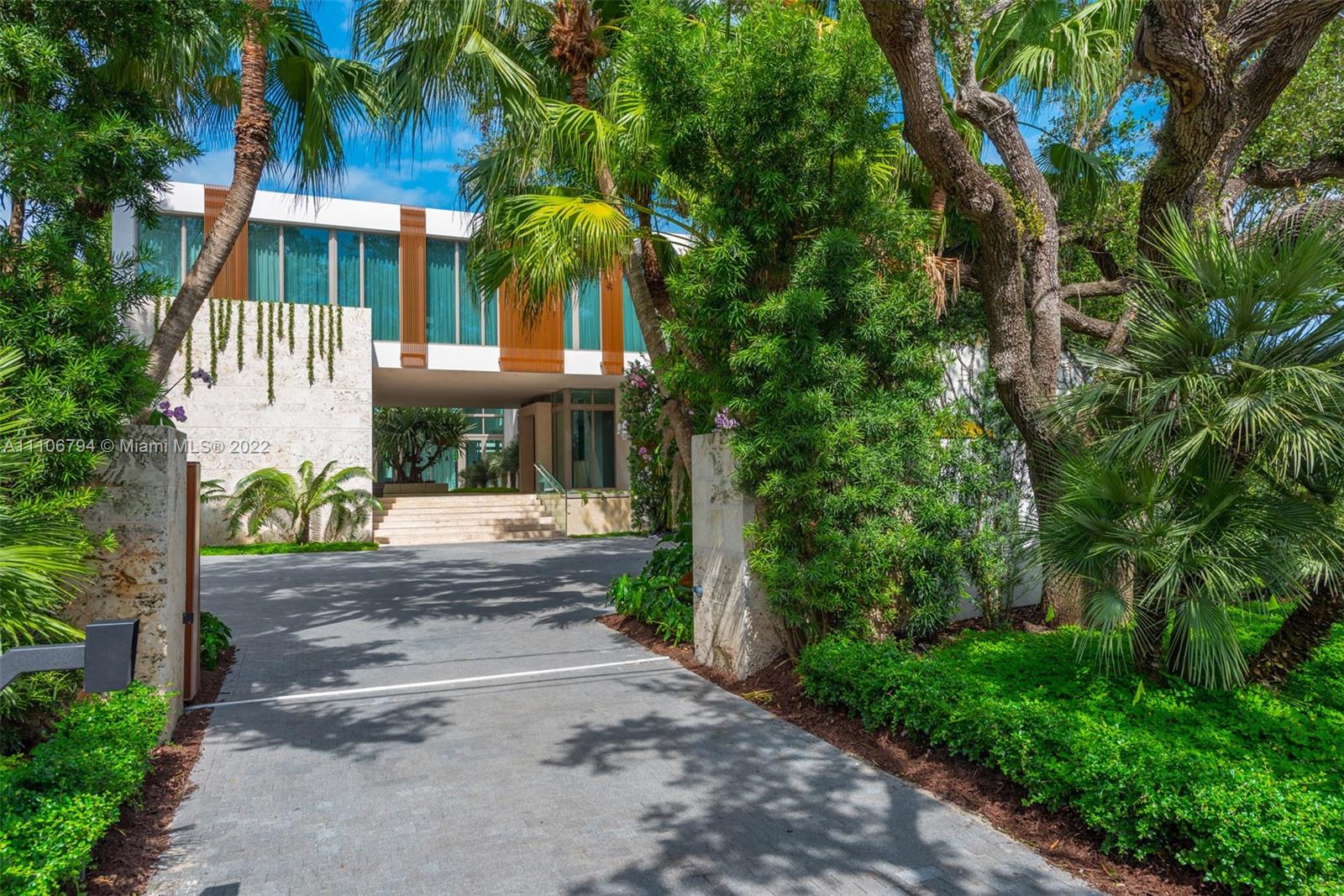 LA GORCE GOLF SUB - Residential