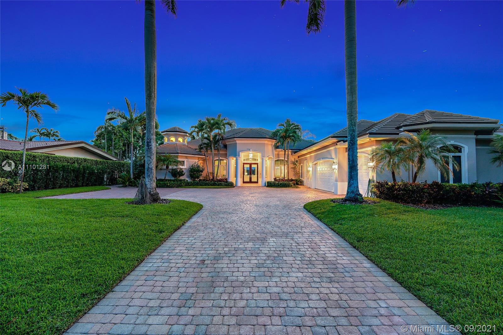 Tequesta Country Club - Residential