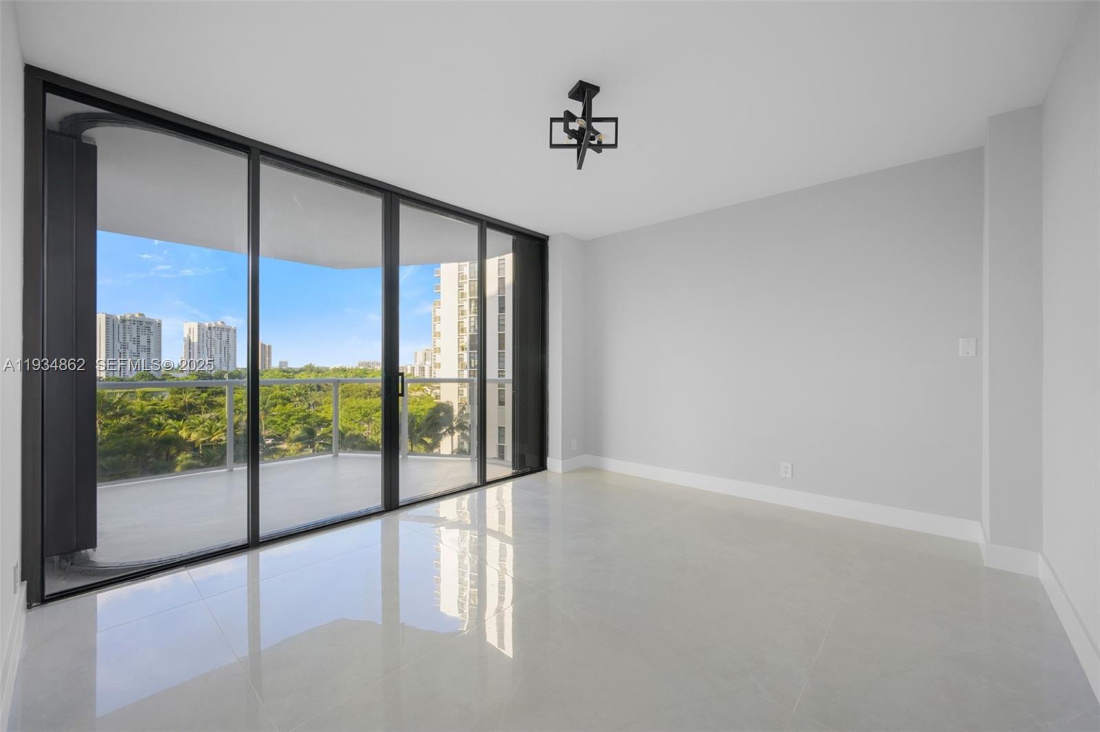 HAMPTONS WEST CONDO - Residential