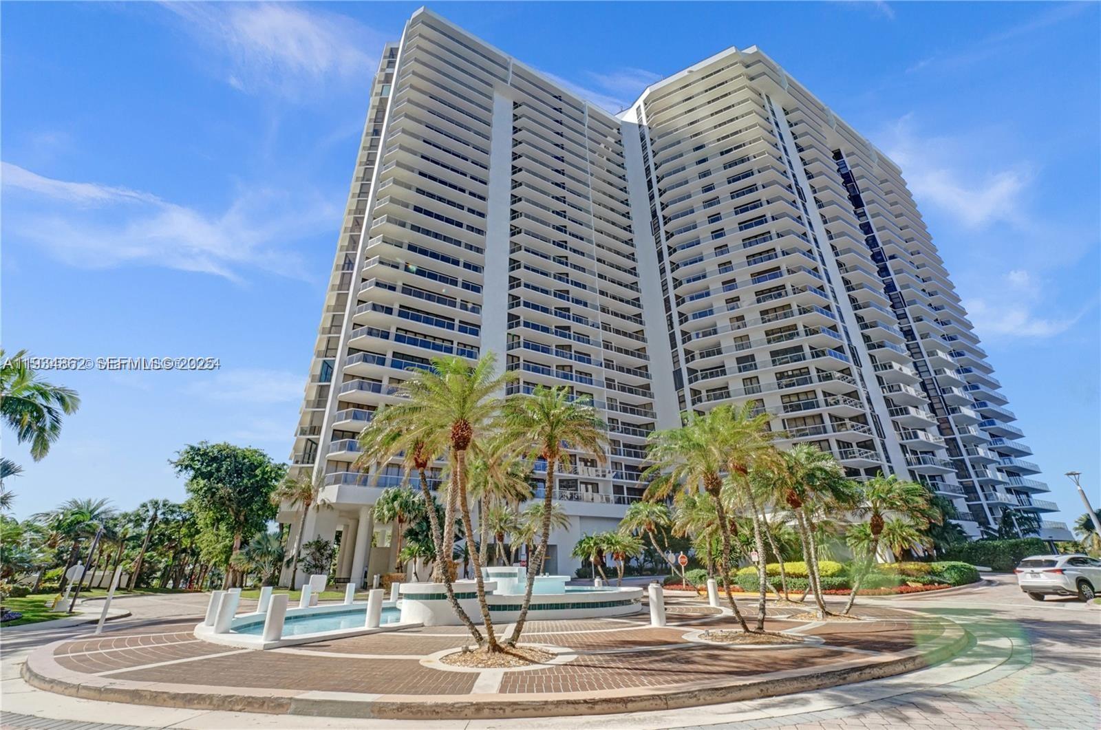 HAMPTONS WEST CONDO - Residential