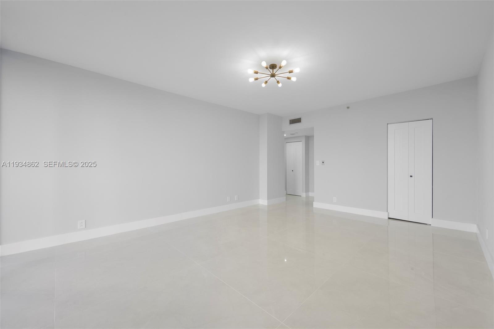 HAMPTONS WEST CONDO - Residential