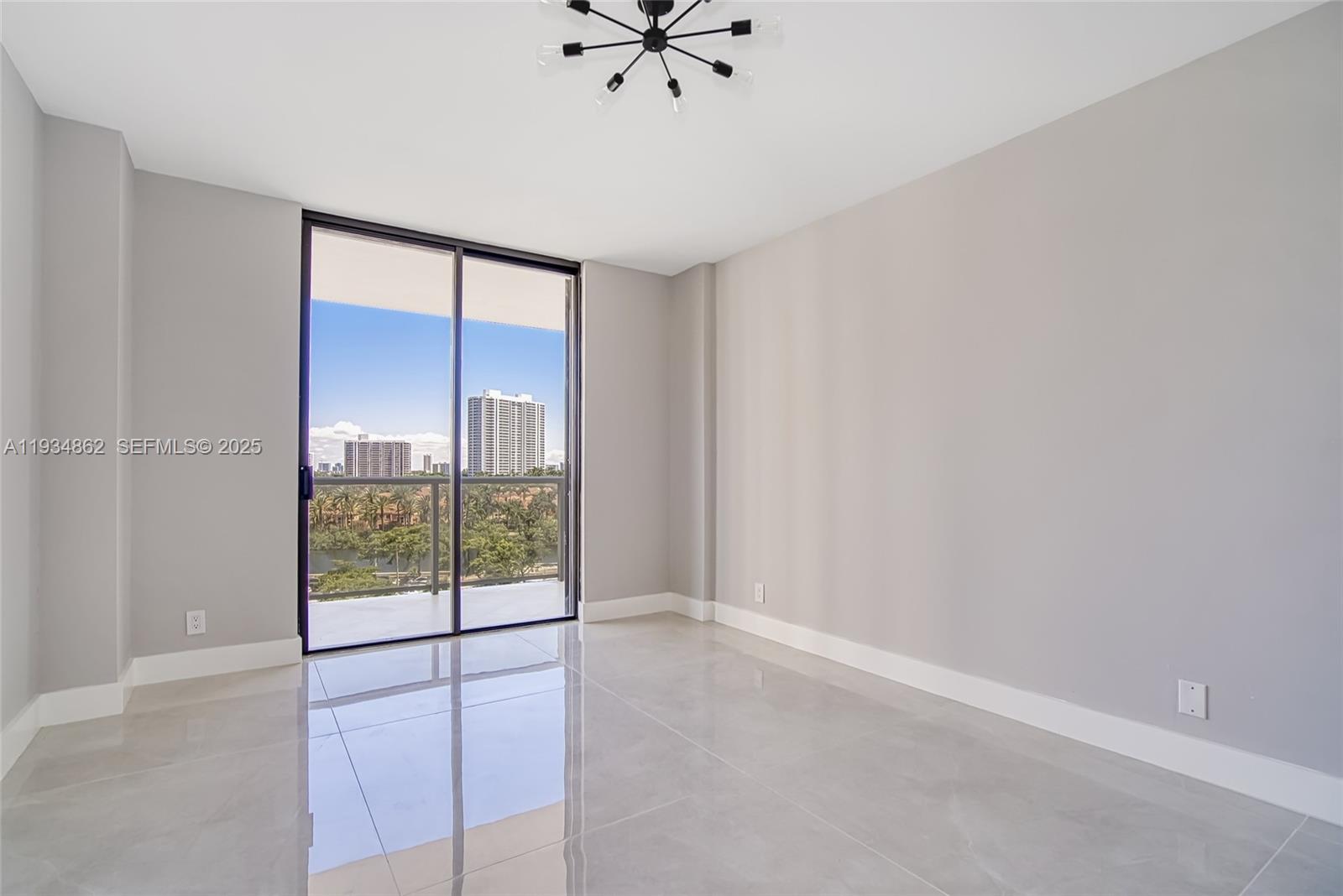 HAMPTONS WEST CONDO - Residential