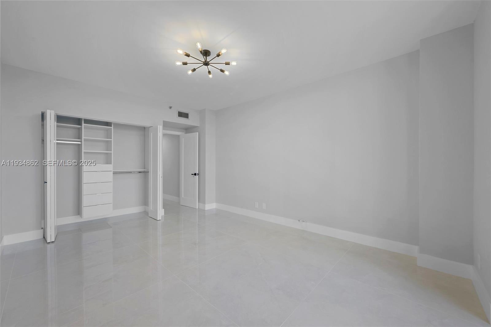 HAMPTONS WEST CONDO - Residential