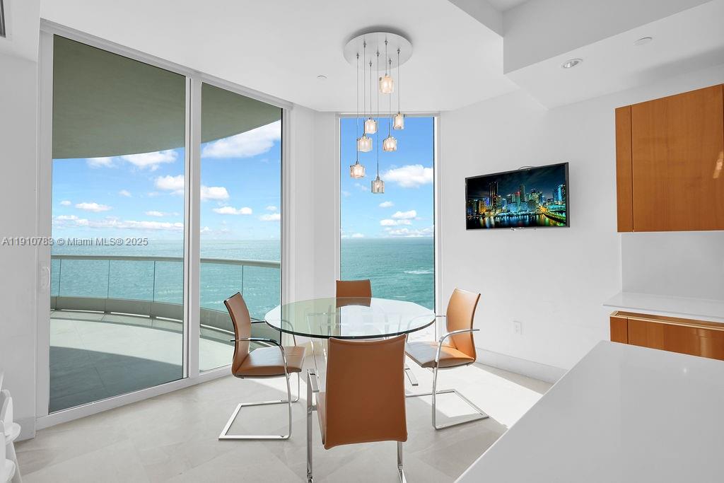 TURNBERRY OCEAN COLONY - Residential