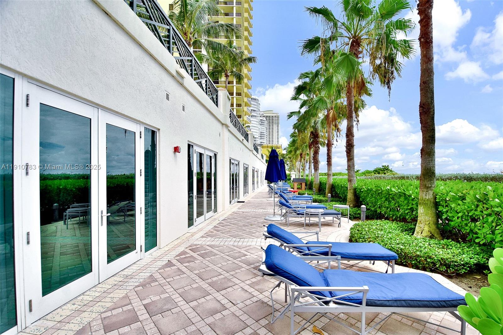 TURNBERRY OCEAN COLONY - Residential