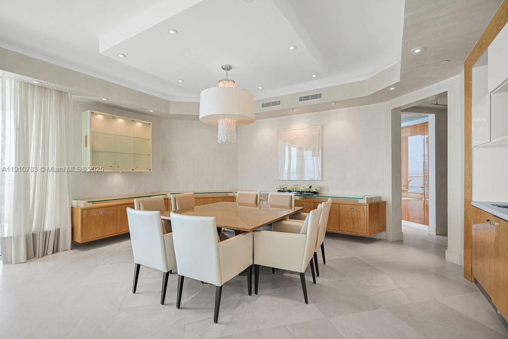 TURNBERRY OCEAN COLONY - Residential