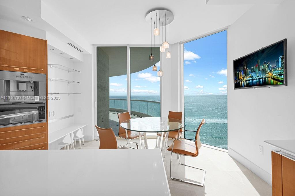 TURNBERRY OCEAN COLONY - Residential