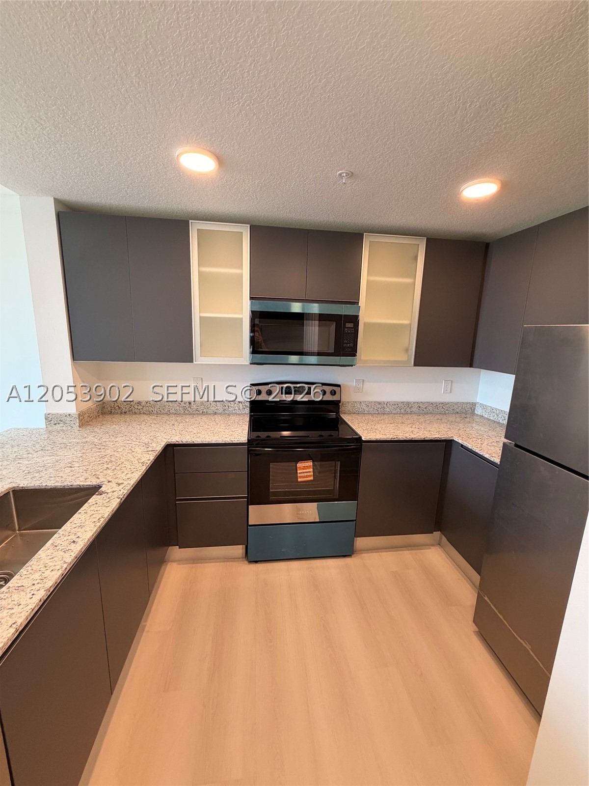 MILLENIA PARK - Residential Lease